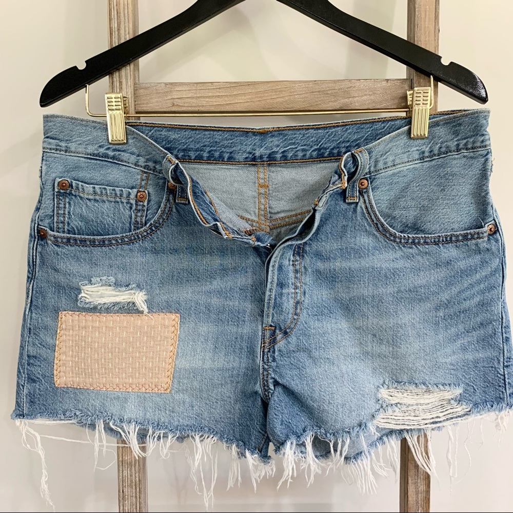 Levi’s 501 Button Fly  Distressed Denim Cutoff Jean Short Patchwork Size… - Picture 2 of 13